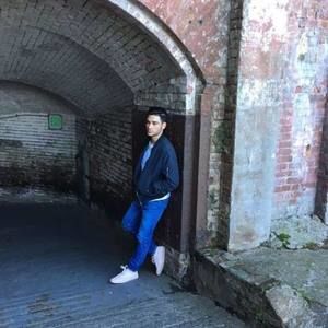 Meet your Posher, Cesar